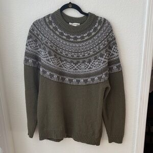Treasure & Bond Olive and Gray Crewneck Sweater
